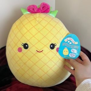 Pineapple squishmallow - Maui